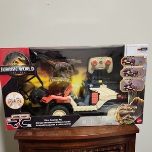 Jurassic World Dino Catcher RC Vehicle - Multicolor